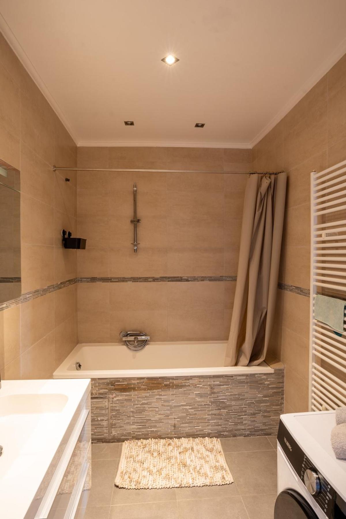 Apartment Cozy And Luxurious In Brussels, Laeken *